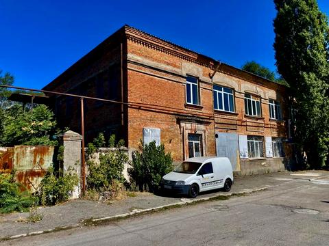 комерційна за адресою Петра Олійника вул. (Валентина Ларіонова), 48