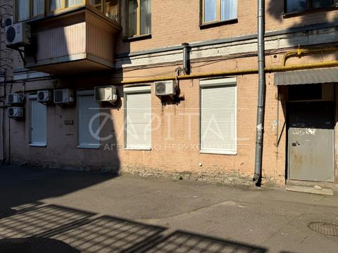 комерційна за адресою Левандовська вул. (Аніщенка), 8/15-А