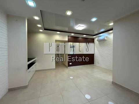 комерційна за адресою Миколи Міхновського бульв. (Дружби Народів), 32