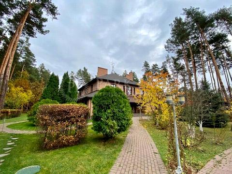 будинок за адресою Козин