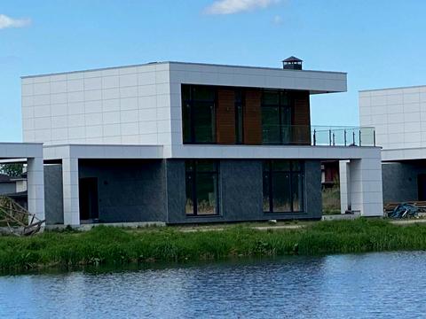 будинок за адресою Дніпровське шосе