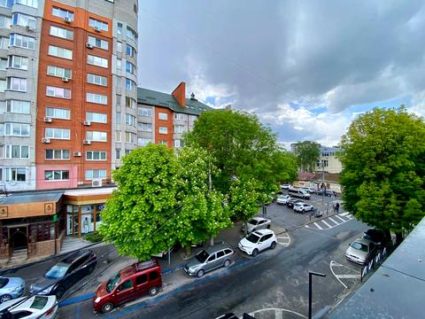 комерційна за адресою Грушевського вул., 32-А