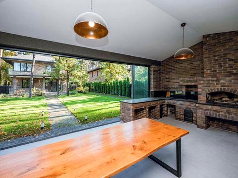 будинок за адресою с. Плюти, Лісова