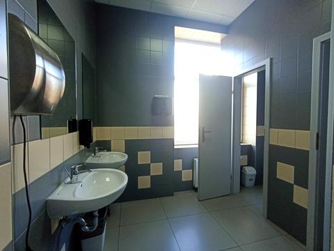 комерційна за адресою Миколи Міхновського бульв. (Дружби народів), 19