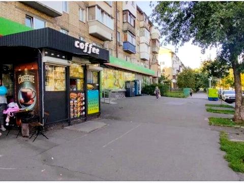комерційна за адресою Верховної Ради бульв., 26