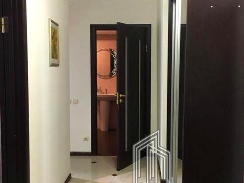 квартира по адресу Александра Мишуги ул., 2