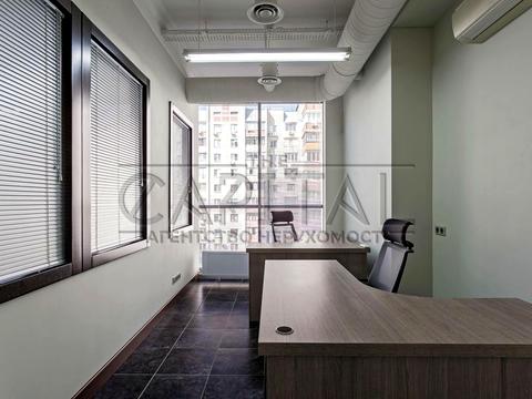 комерційна за адресою Казарменна вул. (Григорія Андрющенка), 4