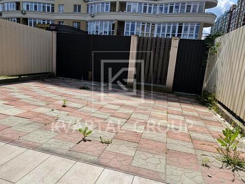 будинок за адресою Українська вул.