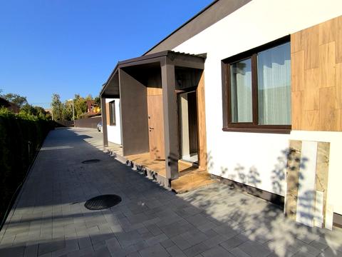 будинок за адресою Свято-Покровська вул. (Леніна)