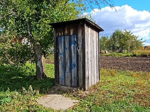 будинок за адресою с. Плужники, Червоноармійська