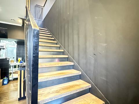 комерційна за адресою Басейна вул., 15