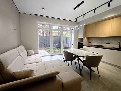 дом по адресу Сімʼї Шкарівських ул.