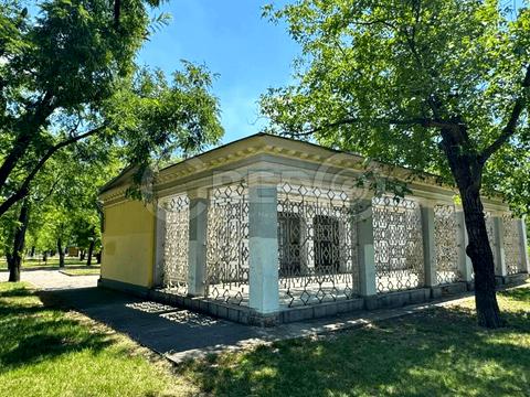коммерческая по адресу пл. Гірницької Слави, 4