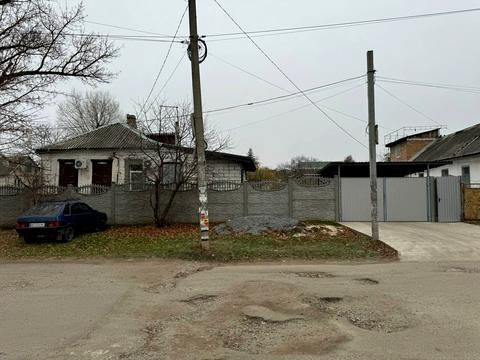 будинок за адресою Автодорожна вул., 33