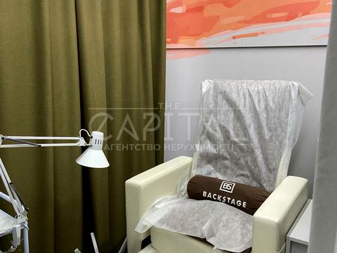 комерційна за адресою Велика Васильківська вул. (Червоноармійська), 18