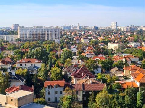 квартира за адресою Літературна вул., 12
