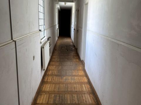 комерційна за адресою Залізнична вул., 16