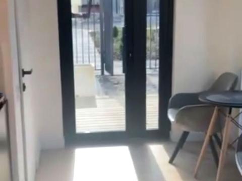 коммерческая по адресу Авдєєва-Чорноморського, 7