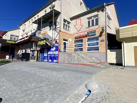 комерційна за адресою Максима Залізняка вул., 4/1