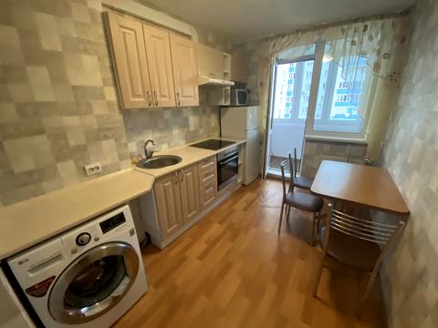 квартира за адресою Червоної Калини просп. (Володимира Маяковського), 68