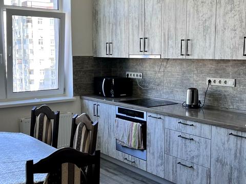 квартира за адресою Анни Ахматової вул., 22