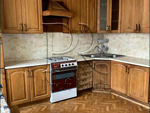 будинок за адресою Святошинська вул., 104