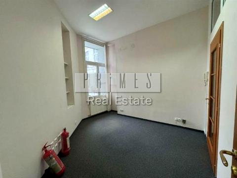 комерційна за адресою Музейний пров., 5