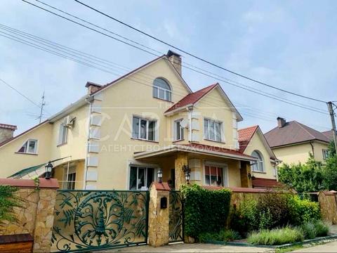 будинок за адресою Центральна вул., 30-В