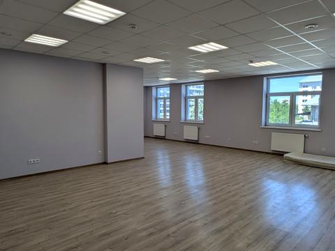 комерційна за адресою Трускавецька вул., 11
