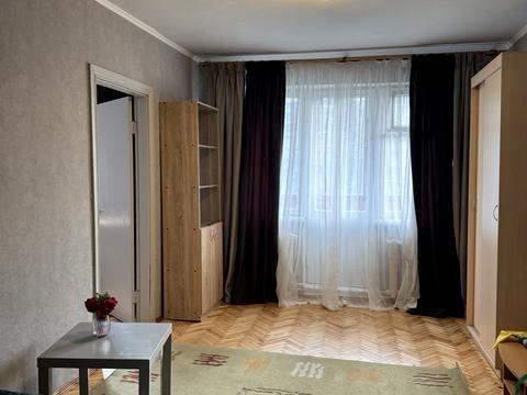квартира за адресою Миколи Василенка вул., 8