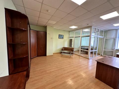 комерційна за адресою Володимира Івасюка просп. (Героїв Сталінграду), 12-Ж