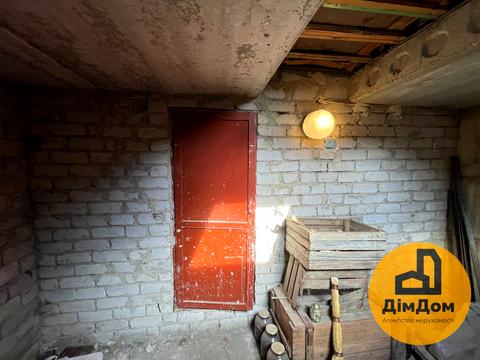 паркомісце за адресою Полярна вул., 19