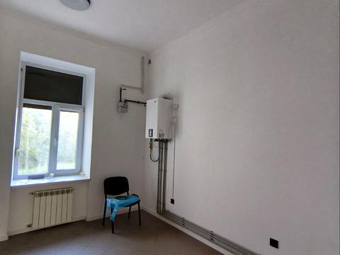 комерційна за адресою Варшавська вул., 46