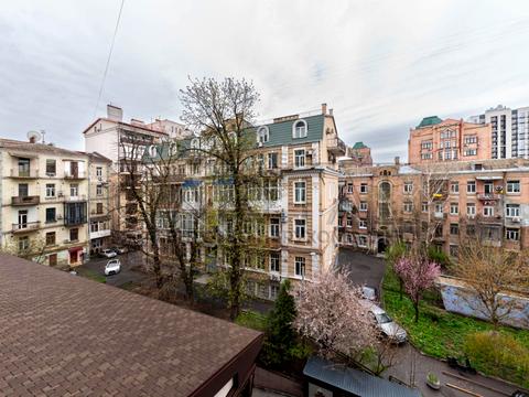 комерційна за адресою Ярославів Вал вул., 23