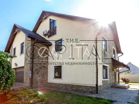 будинок за адресою Центральна вул., 45