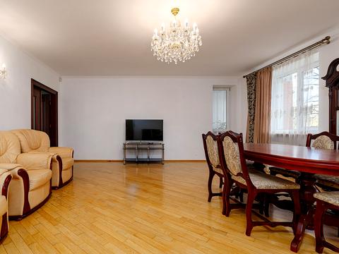 квартира по адресу Червоной Калины просп., 1