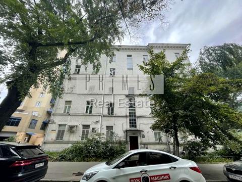 комерційна за адресою Панаса Мирного вул., 1