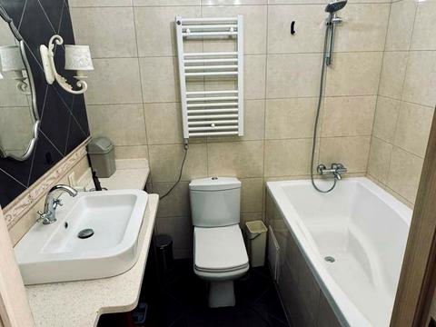 квартира за адресою Соборності вул. (Косіора), 30