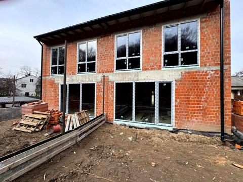 будинок за адресою Миколи Голубця вул. ()