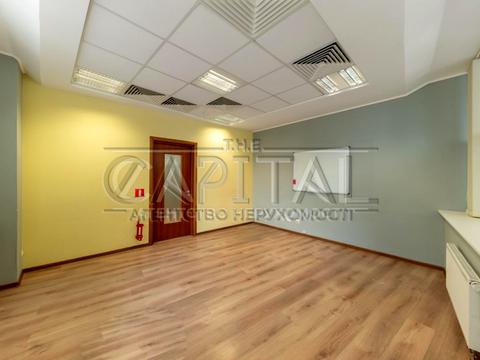 комерційна за адресою Дмитрівська вул., 94