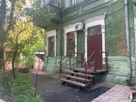 комерційна за адресою В'ячеслава Чорновола вул. (Юрія Савченка), 7