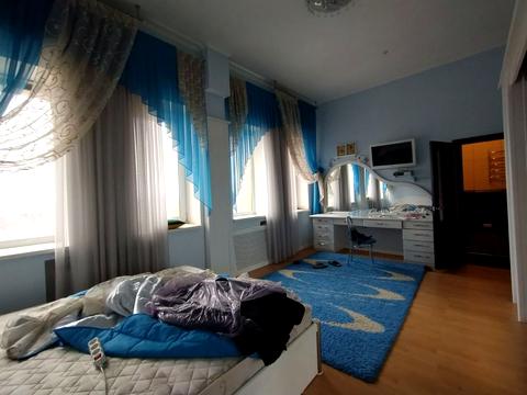 комерційна за адресою Конституційна вул., 15