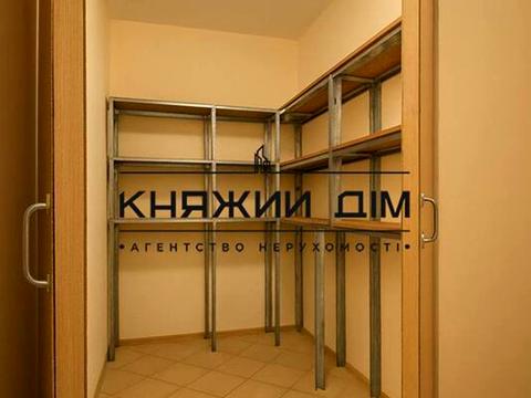 квартира за адресою Київ, Лариси Руденко вул., 21