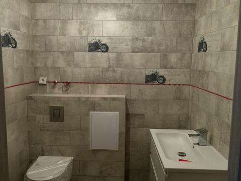 комерційна за адресою Райдужна вул., 58