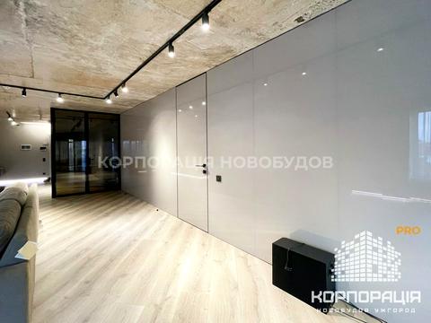 комерційна за адресою Богдана Хмельницького пл., 2В