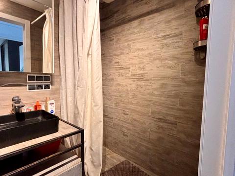 квартира по адресу Ольжича ул., 18-А