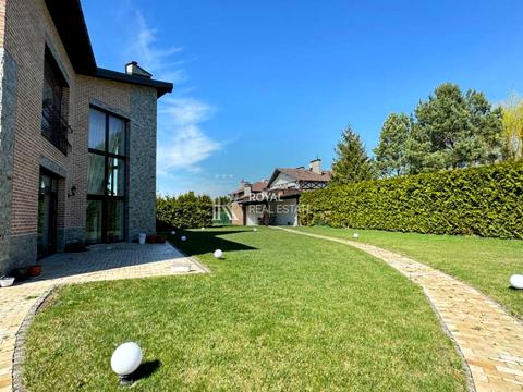 будинок за адресою молодіжна