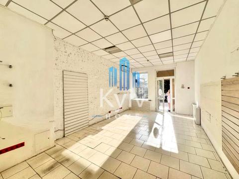 комерційна за адресою Володимирська вул., 81