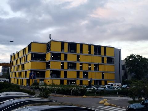 паркомісце за адресою Регенераторна вул., 4
