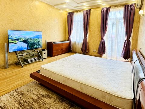 квартира за адресою Академіка Богомольця вул., 7/14